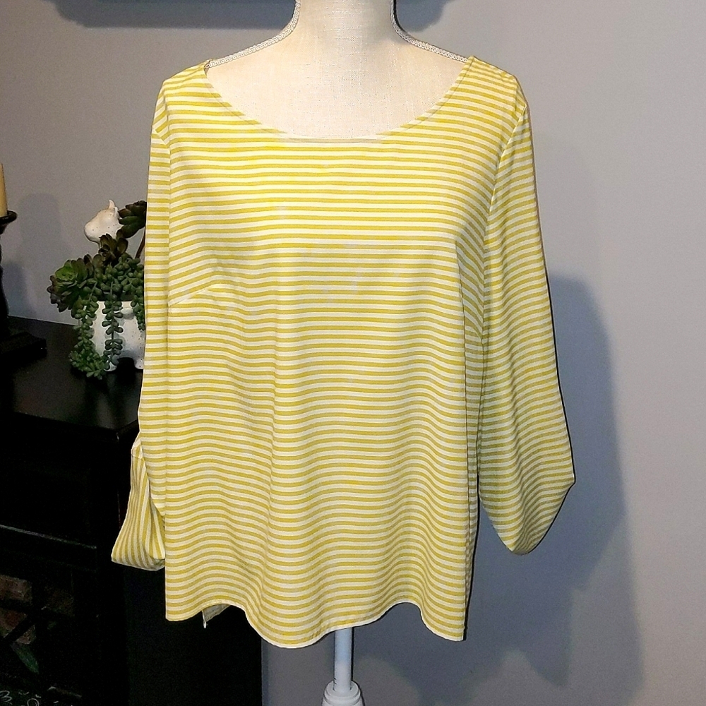 Calvin Klein horizontal stripped lime green/white size XL 3/4 sleeve